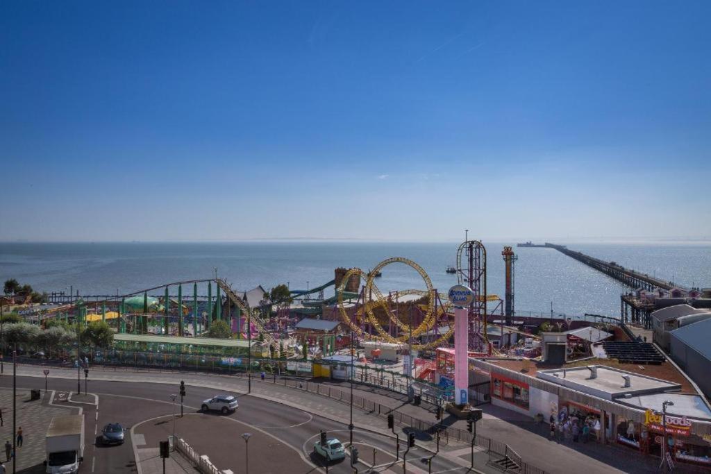 Marine Villa Hotel & Suites - Close To Beach, Train Station & Southend Airport ภายนอก รูปภาพ