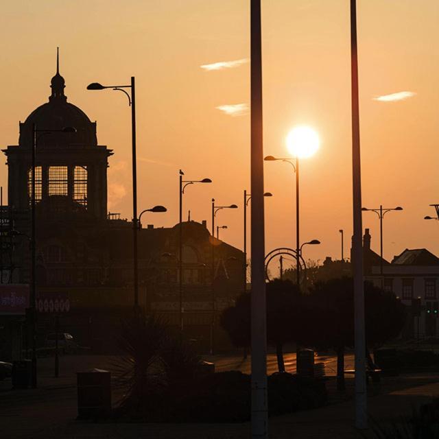 Marine Villa Hotel & Suites - Close To Beach, Train Station & Southend Airport ภายนอก รูปภาพ