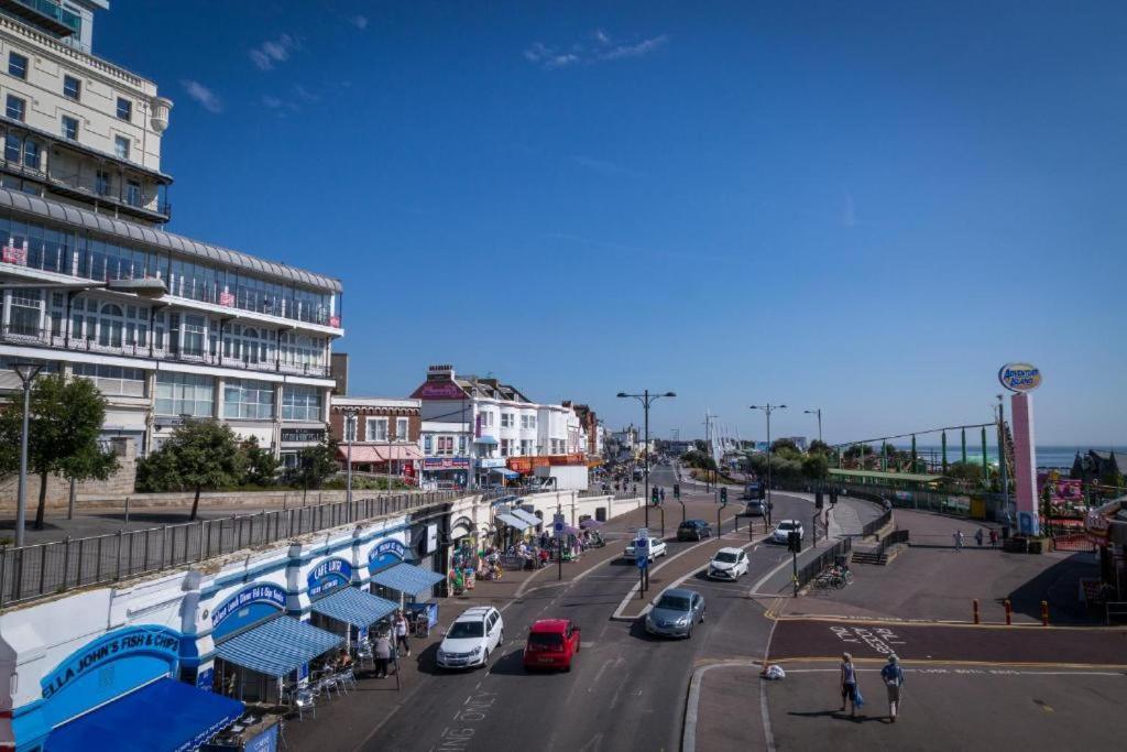 Marine Villa Hotel & Suites - Close To Beach, Train Station & Southend Airport ภายนอก รูปภาพ